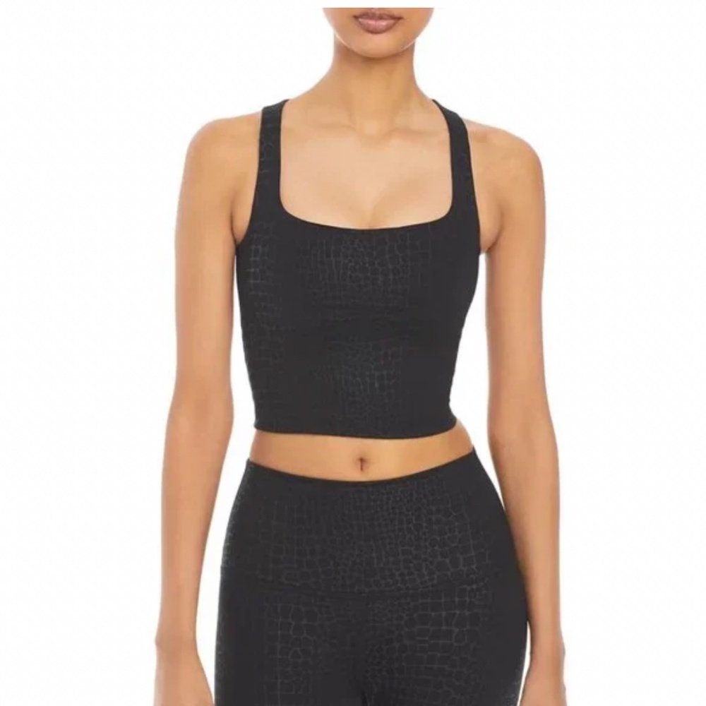 NWOT BEYOND YOGA CROC PRINT TANK